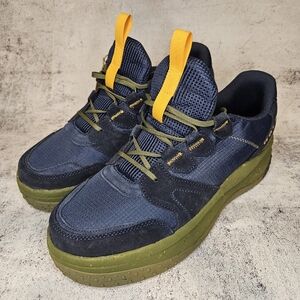 NWT HOLO Footwear 90s Sneakers / Mens Size 10 / Navy & Olive